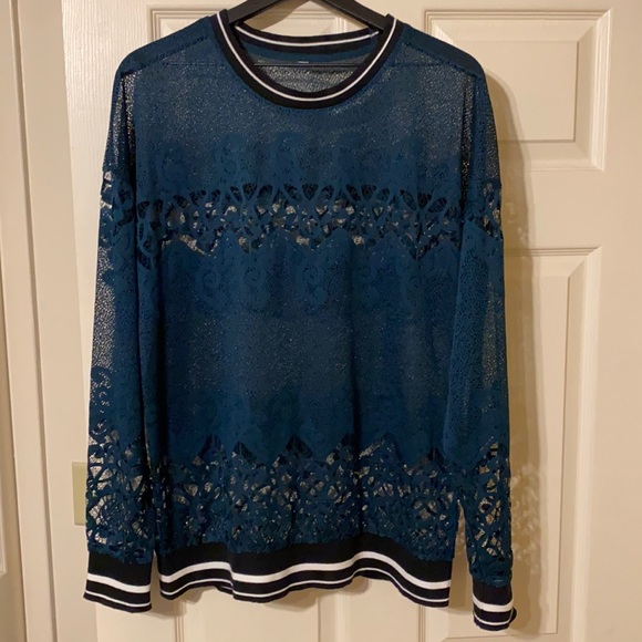NWOT Fabletics ‘Sophie’ lace tunic, size S - Picture 3 of 7